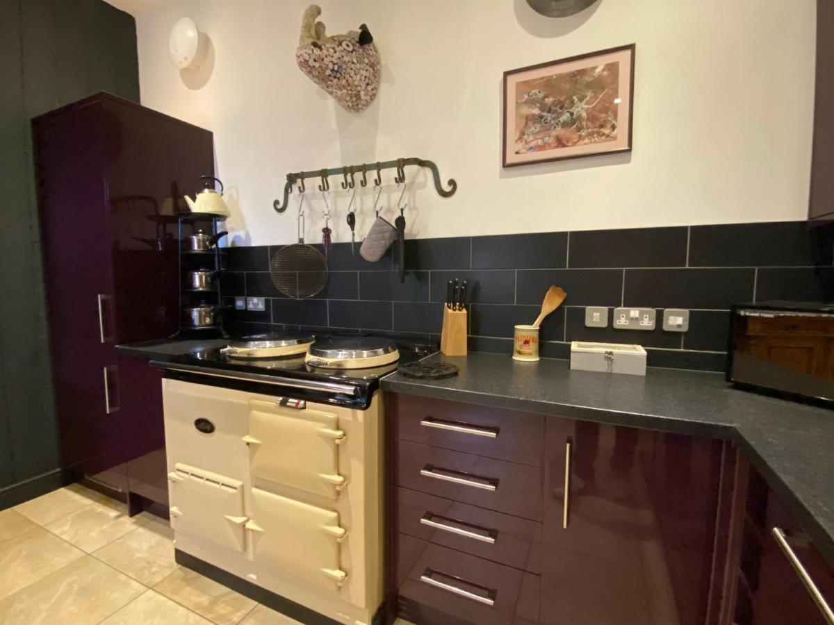 Betsey Trotwood. Historic Stylish 2-Bed Cottage. Blundeston المظهر الخارجي الصورة